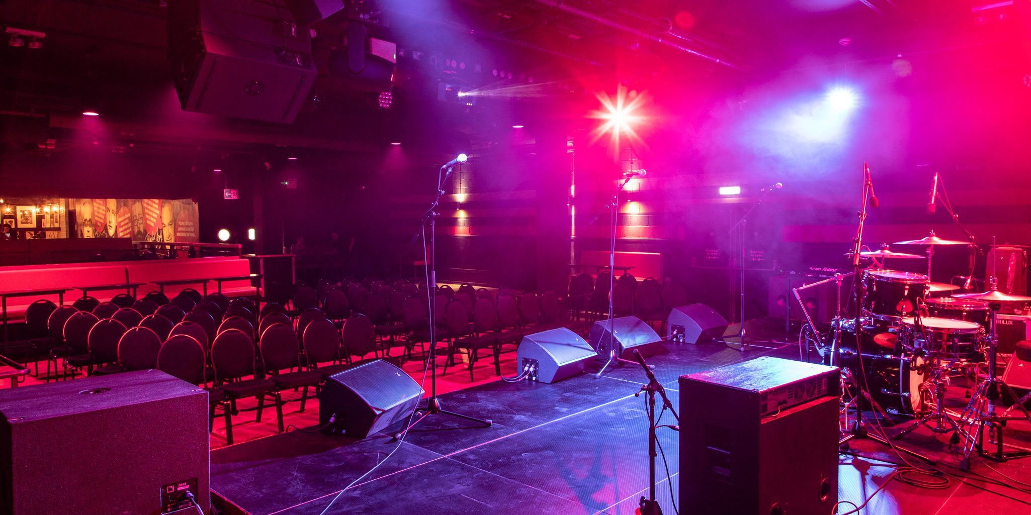 angle from stage out to auditorium